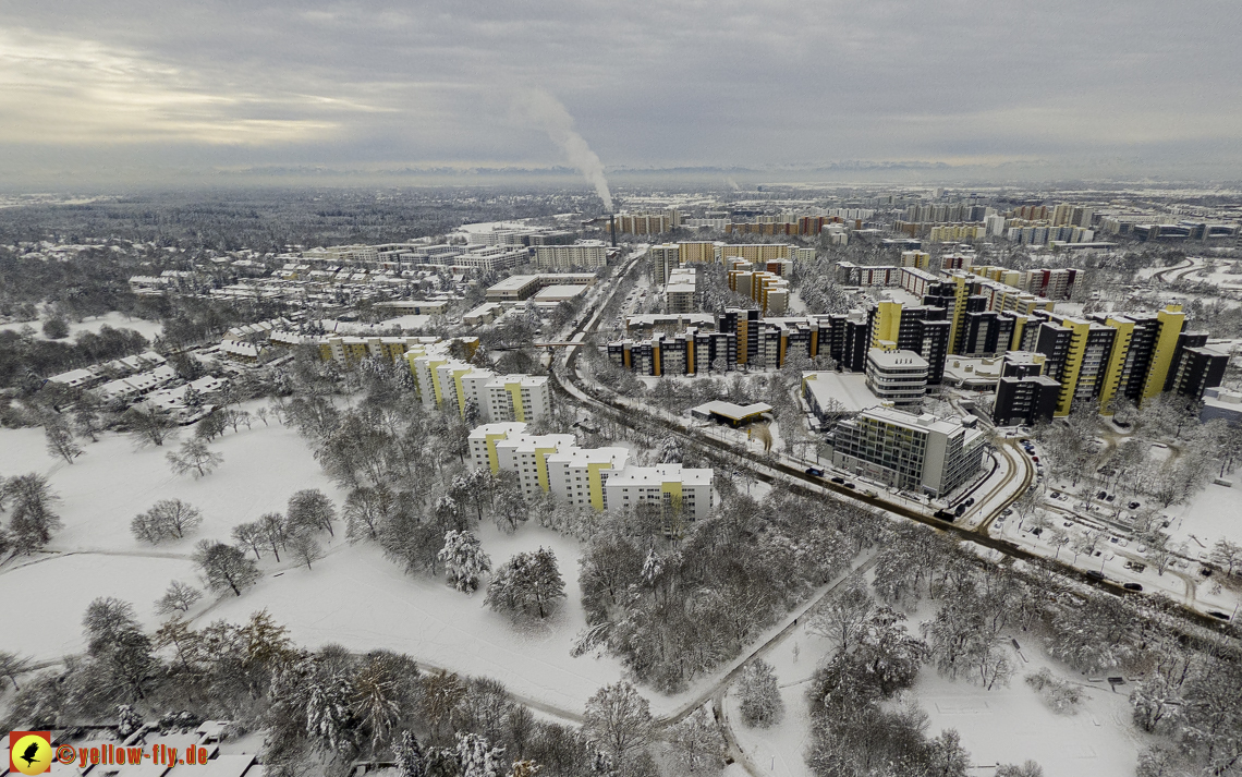 04.12.2021 - Karl-Marx-Ring und Marx-Zentrum in Neuperlach
